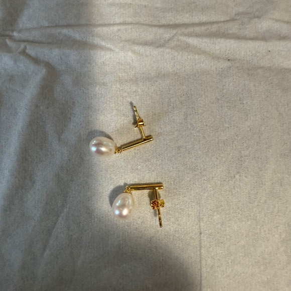 Astley Clarke Pearl Drop Earrings - Picture 2 of 3